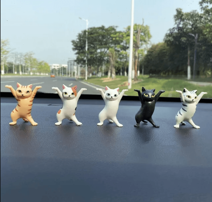 Cat figure pencil holder