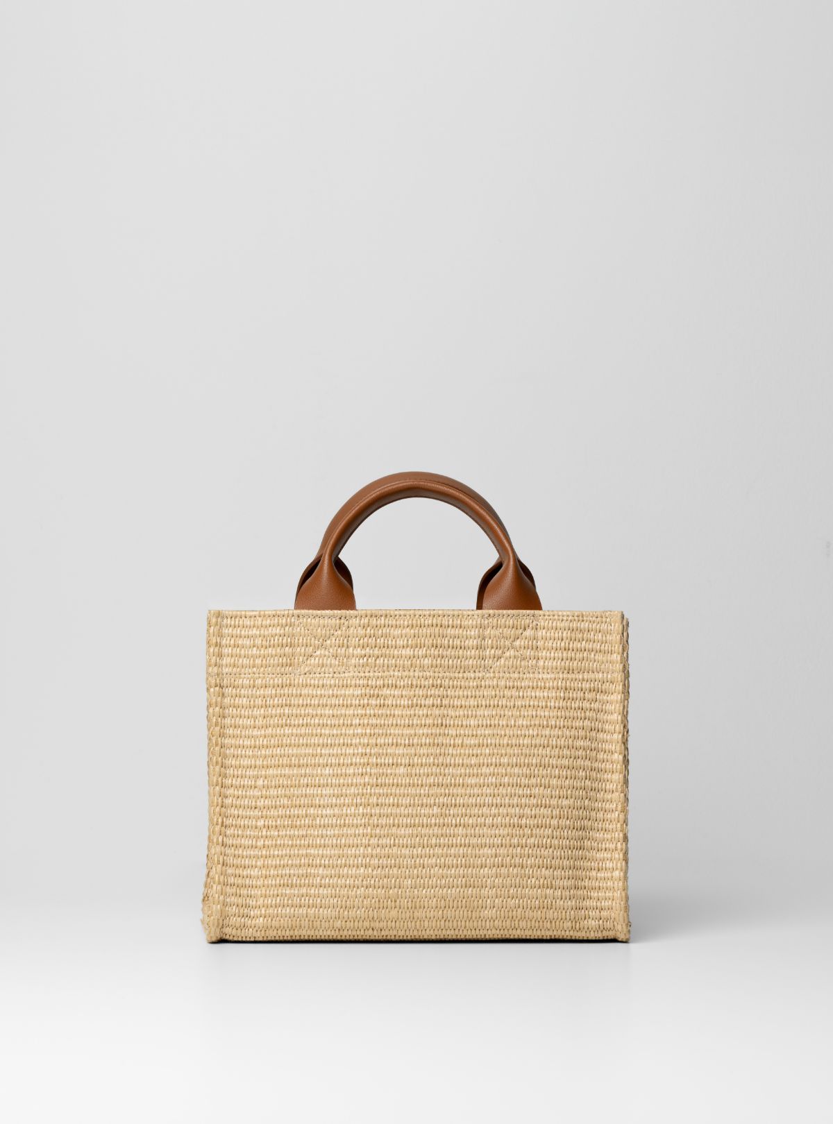 Marhen: J Ricoback rattan