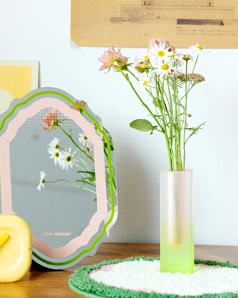 PROJECT R ACRYLIC VASE