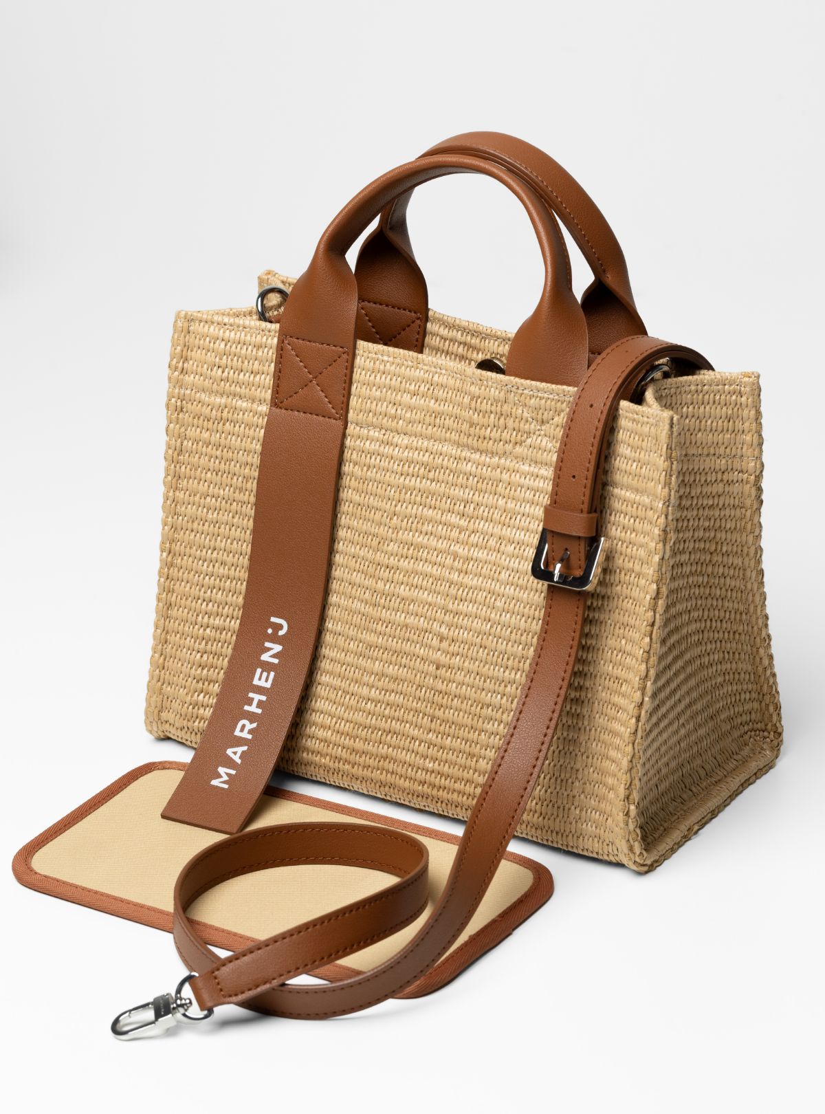 Marhen: J Ricoback rattan