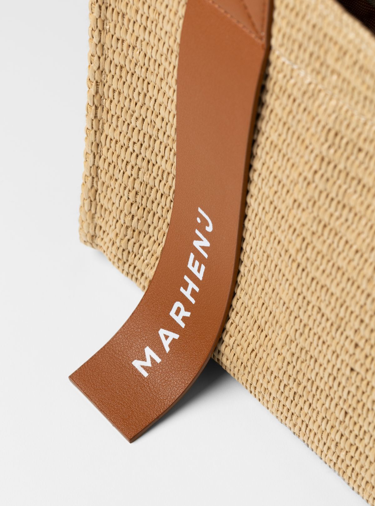 Marhen: J Ricoback rattan