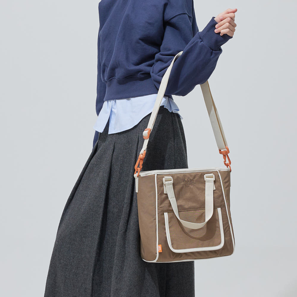Finicky Marsabak Diaper Tote Bag