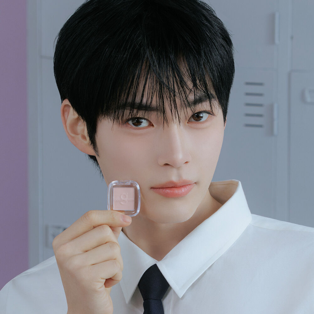 Colorgram x Crayon Shinchan Single Cube Eyeshadow
