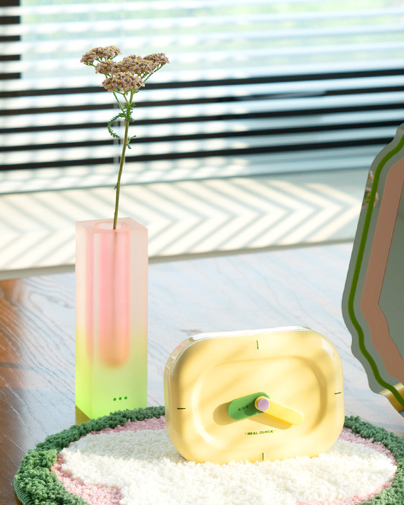 PROJECT R ACRYLIC VASE