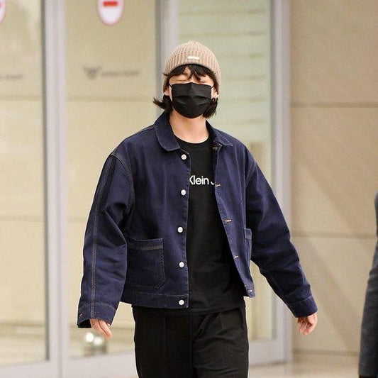 Calvin Klein Jeans 男式黑色常规版型徽标弹力短袖 T 恤 Jungkook 精选!