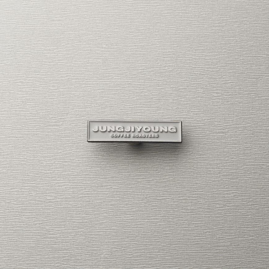 Jungjiyoung Badge - Kgift.shop