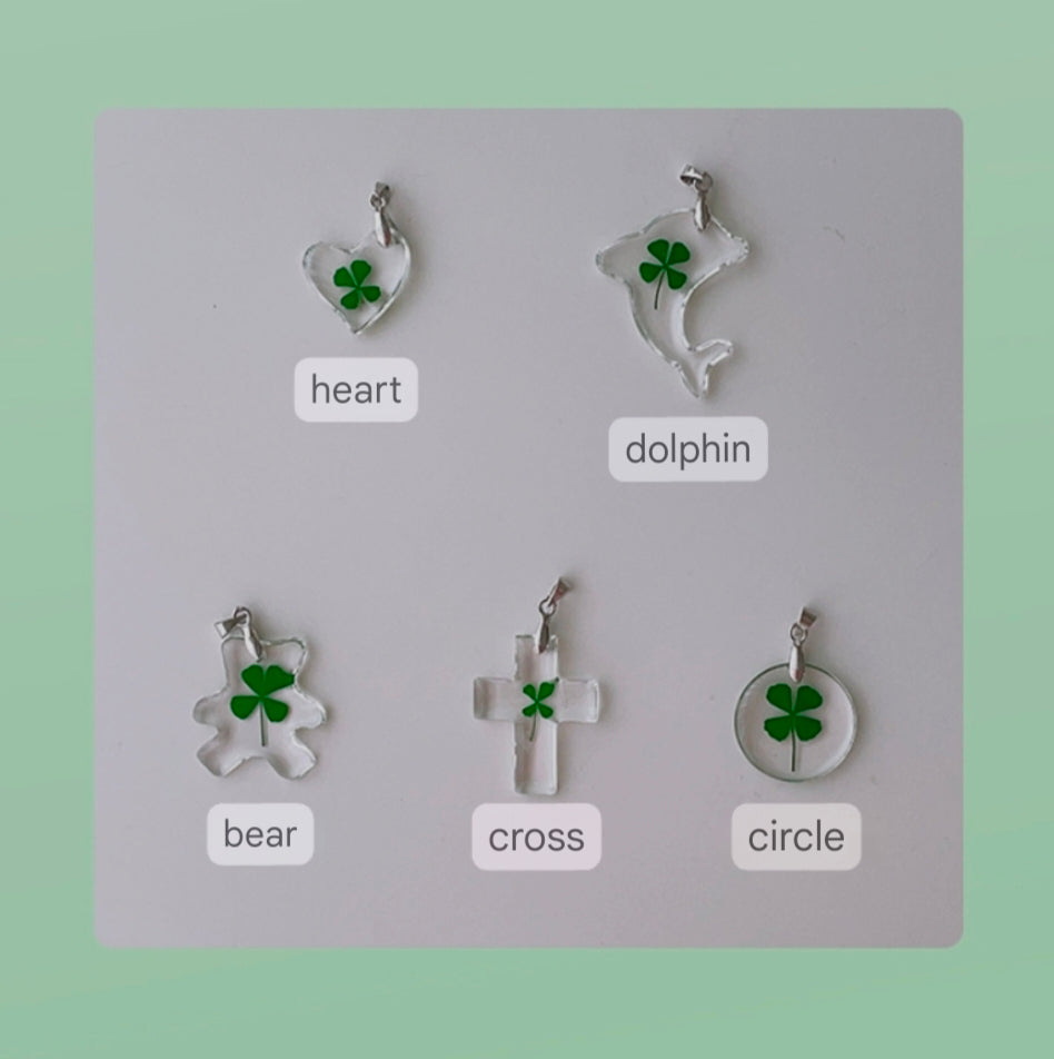 Cute Lucky Four Leaf Clover Keyring