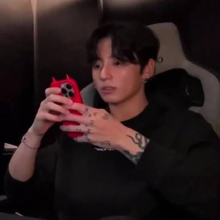 THE PUFFER CASE® - CUPID IN RED (Limited Edition) JK pick