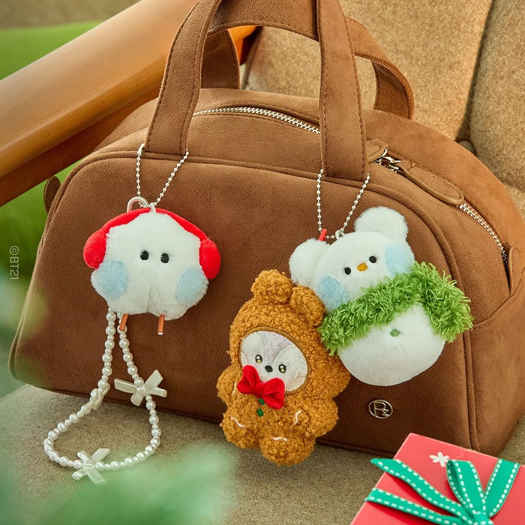 Bt21 Petit Holiday Random Doll Keyring