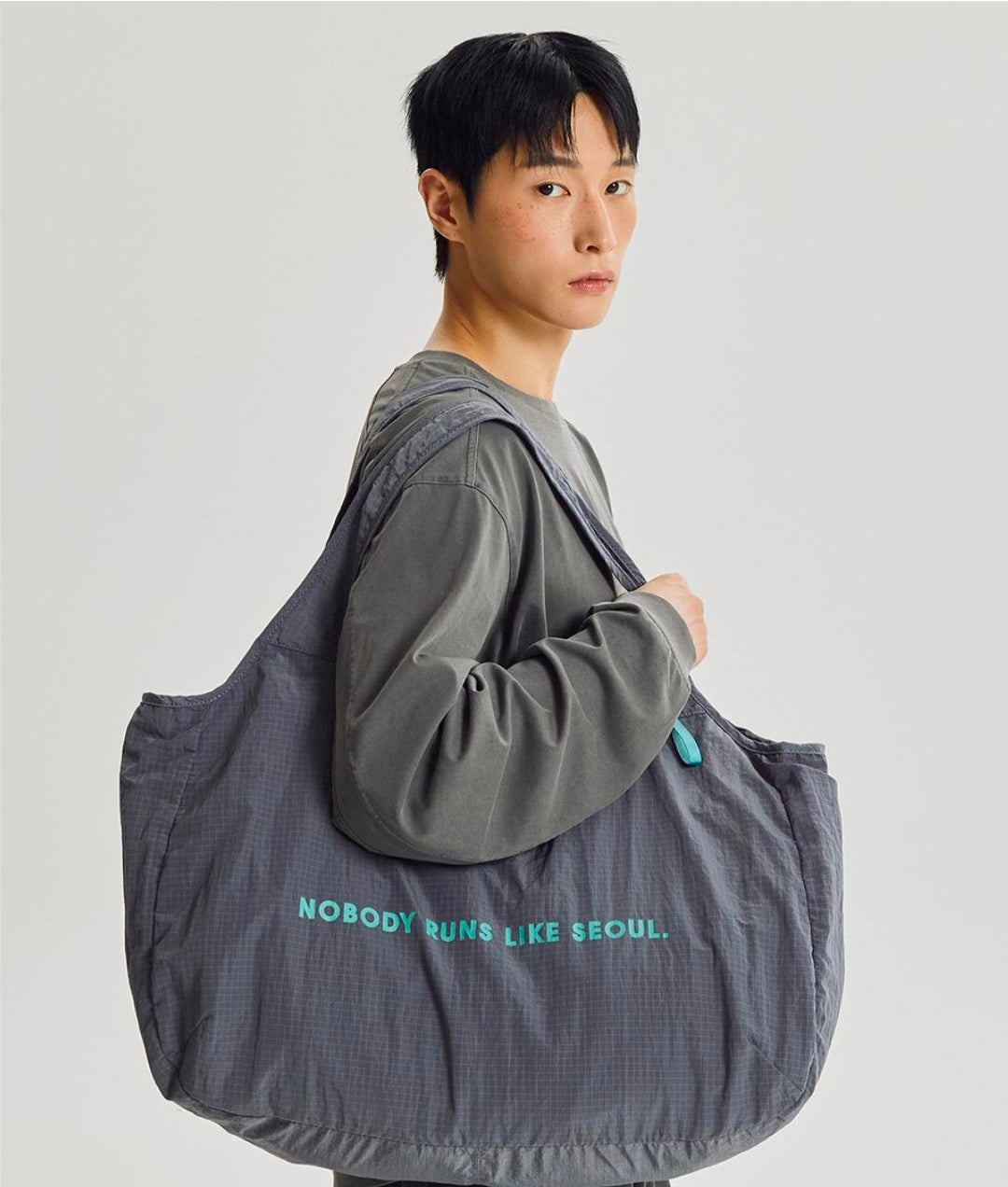 New Balance Seoul Exclusive Nylon Carrier Bag