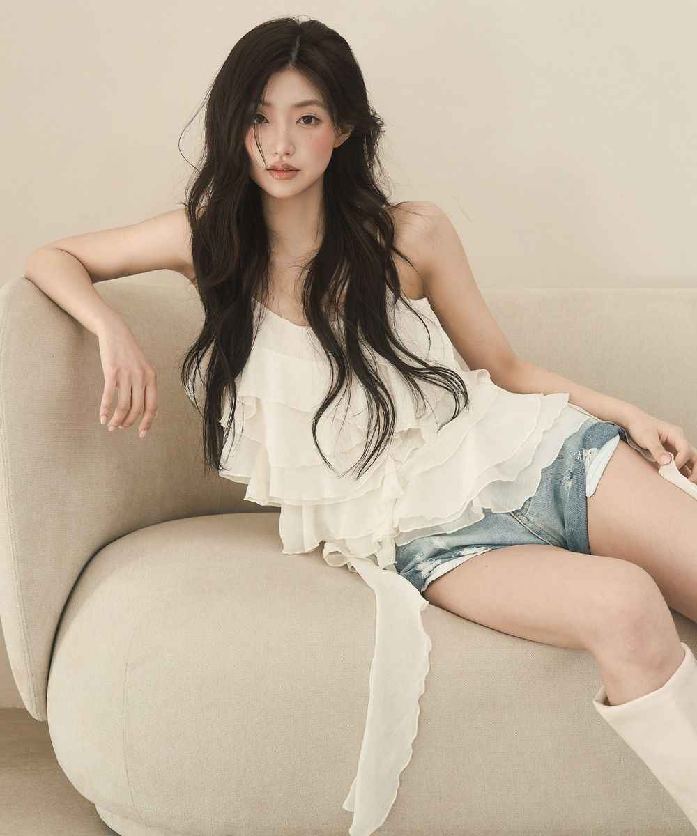 Fairy ruffle tail blouse - IVORY