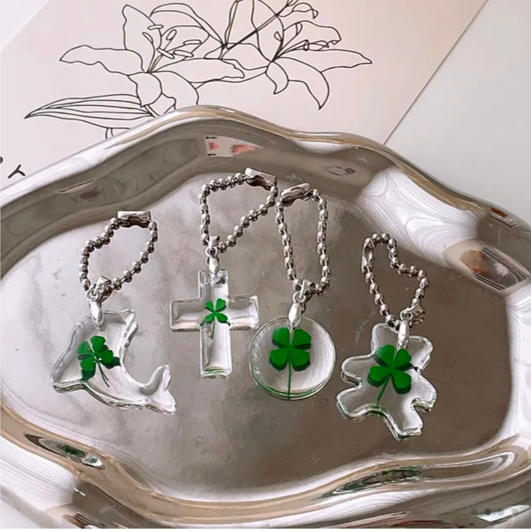 Cute Lucky Four Leaf Clover Keyring