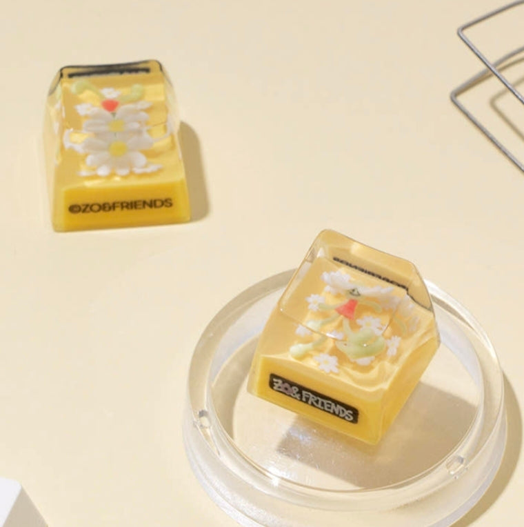 Zo&Friends and Resin Keycaps