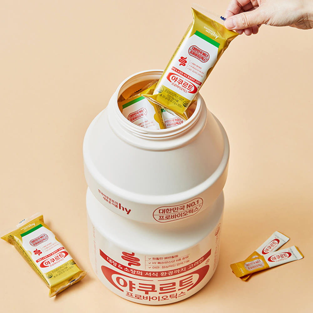Large Size Yakult Probiotics 270 Packets (9-Month Supply) + Yakult Keyring & Stickering