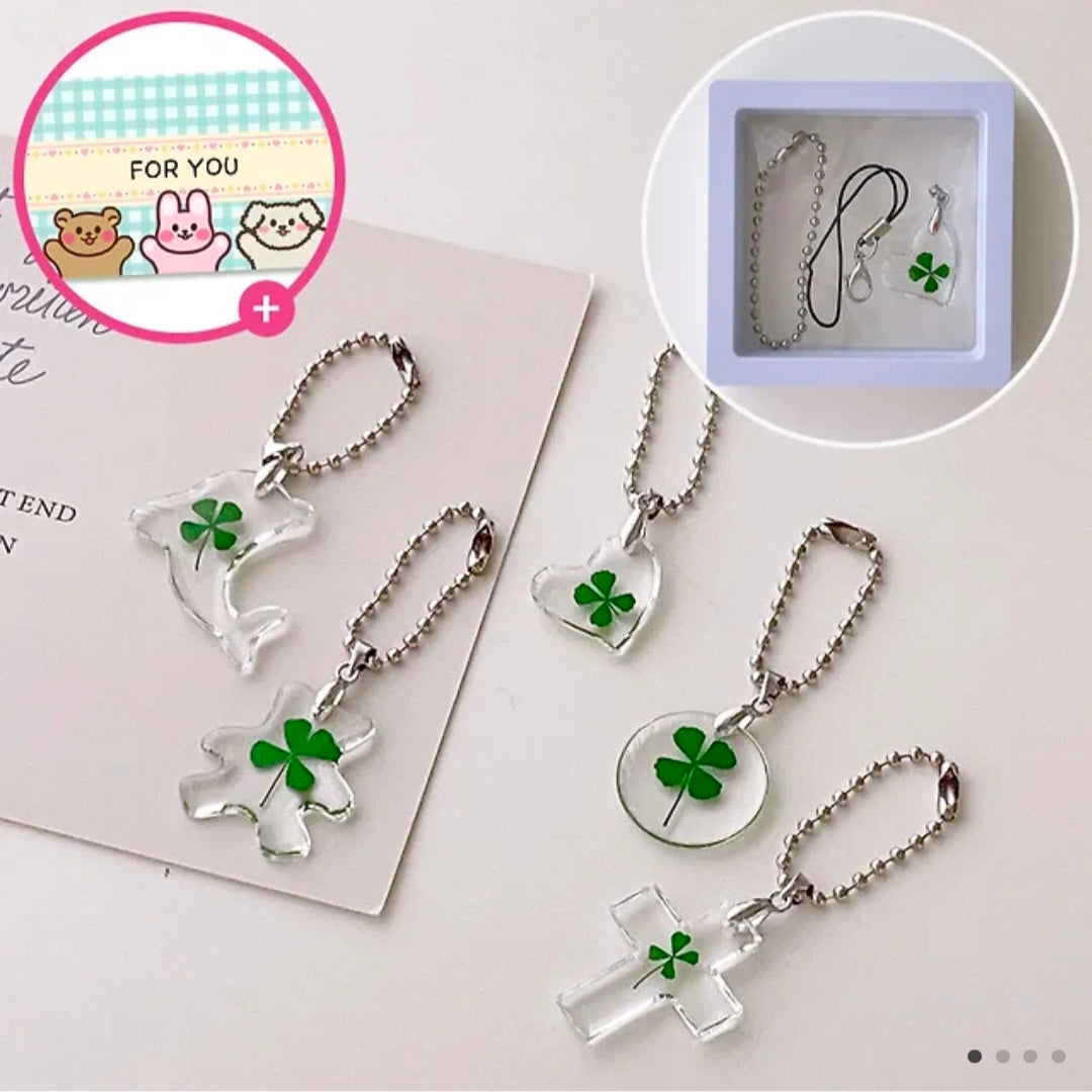 Cute Lucky Four Leaf Clover Keyring