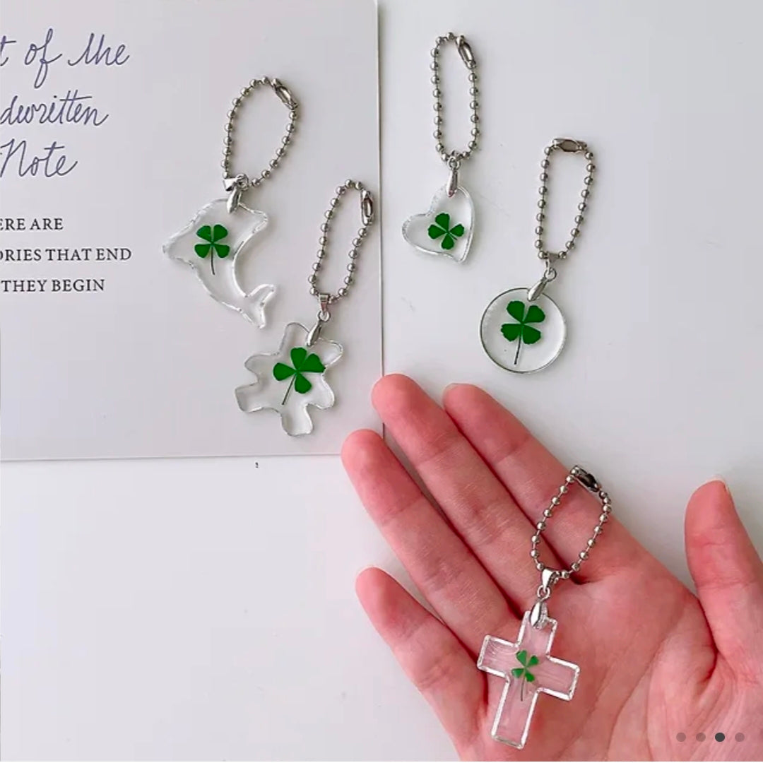 Cute Lucky Four Leaf Clover Keyring