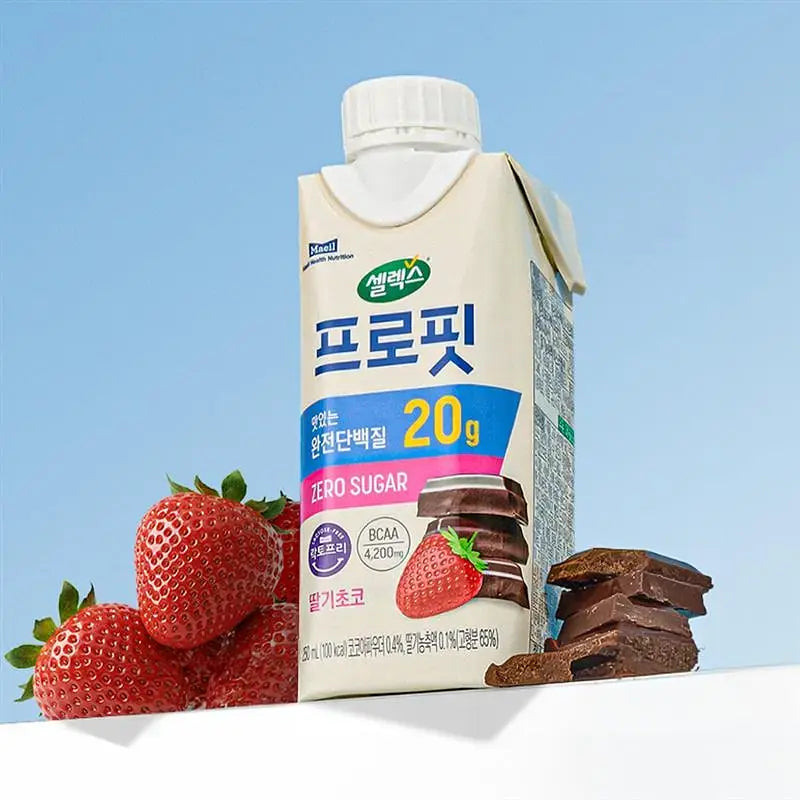 Selex Profit strawberry chocolate protein drink (+Jigglypuff figure topper)